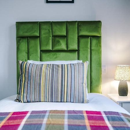 Westwood Lodge Serviced Apartment Coventry Eksteriør billede