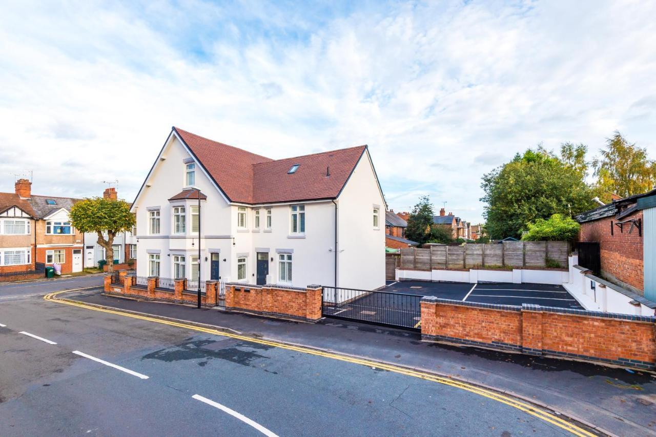 Westwood Lodge Serviced Apartment Coventry Eksteriør billede
