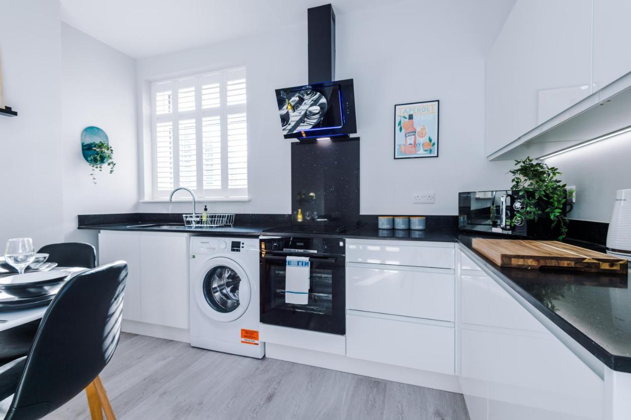 Westwood Lodge Serviced Apartment Coventry Eksteriør billede